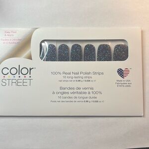 Holidaze color street retired